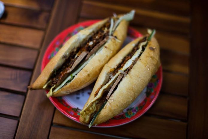 Ban mi Phuong food.