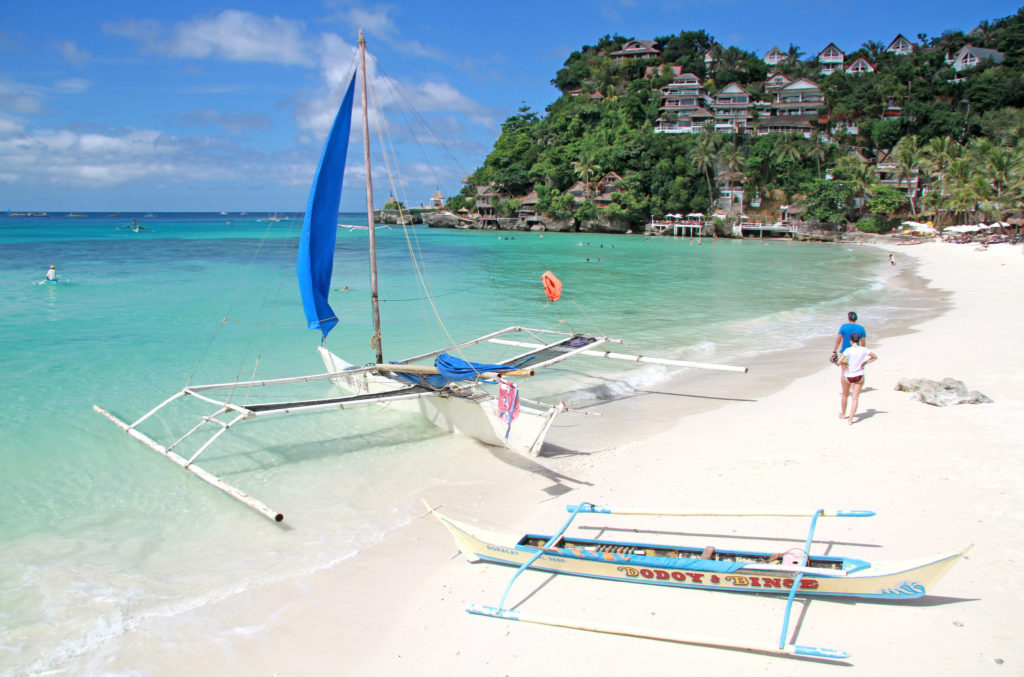 Diniwid Beach in Boracay, Philippines