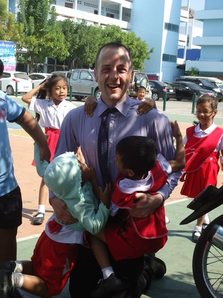 Jon with Thai kids