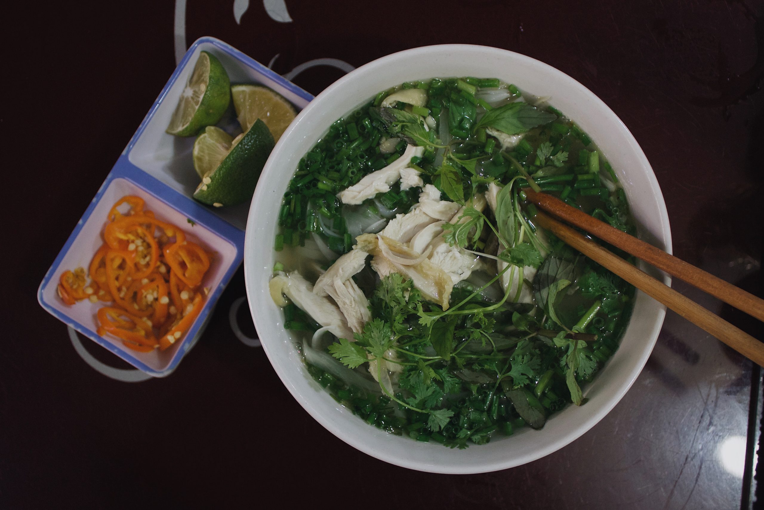 pho with chop sticks