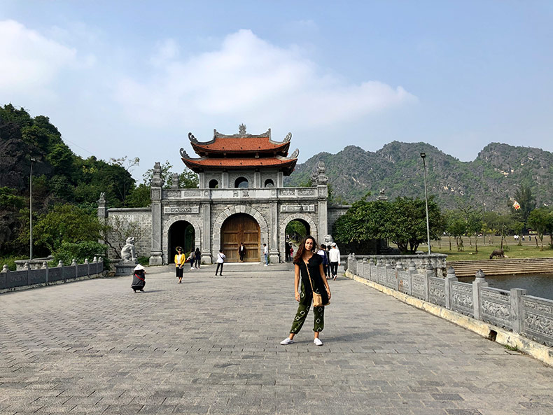 Aubrey motor bike rip in Ninh Binh, Vietnam