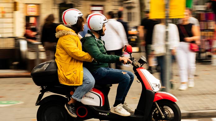 Live in the magic of Barcelona and get to explore the rest of Spain and Europe during your time off!