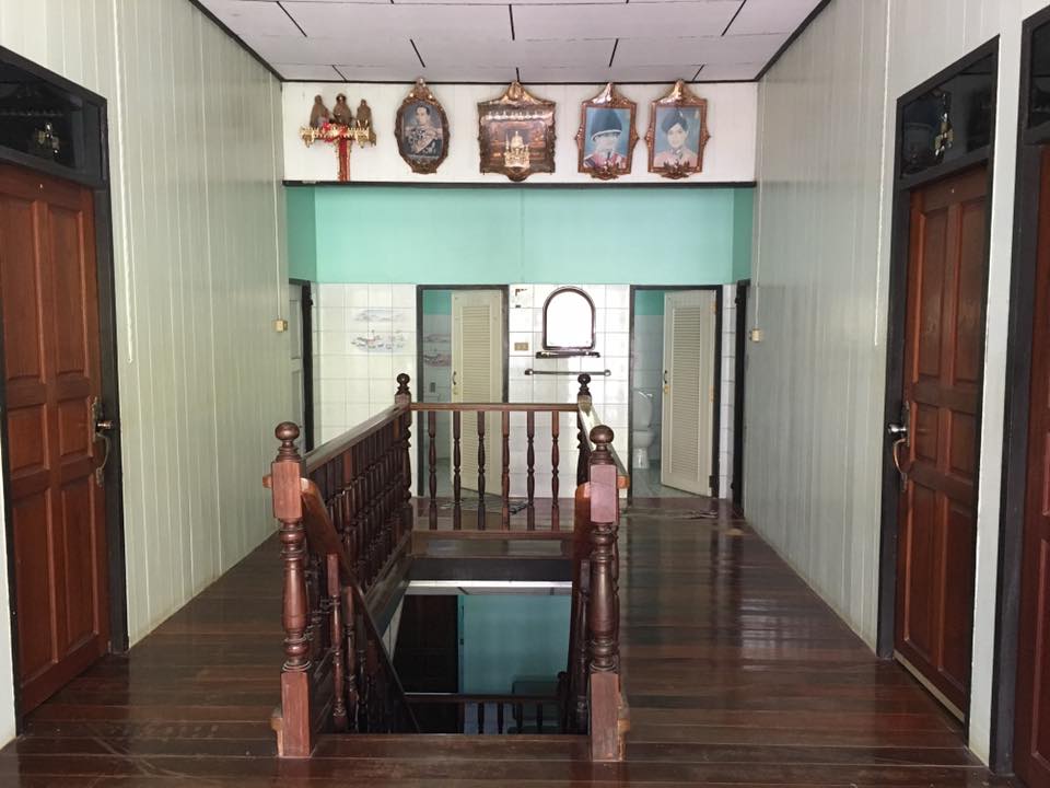 The volunteer house is a two-minute walk from the best beach in the region and a 25 minute drive from our clinic (we offer free transfers). The house itself is a traditional Thai house surrounded by nature and wildlife. 