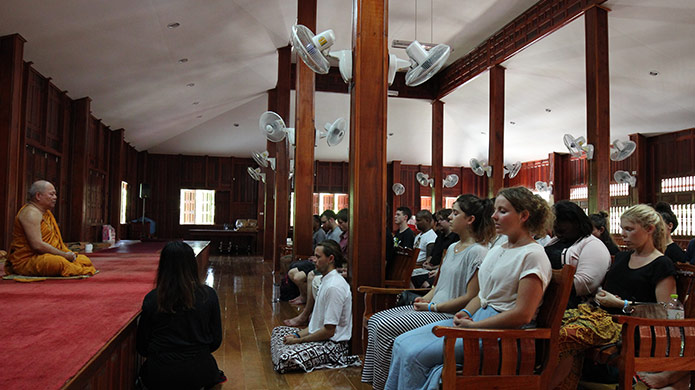 Learn about Thailand's culture with your fellow teachers during your orientation. 