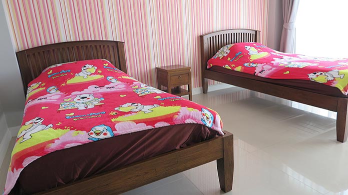 Two single beds in Baan San Pluem