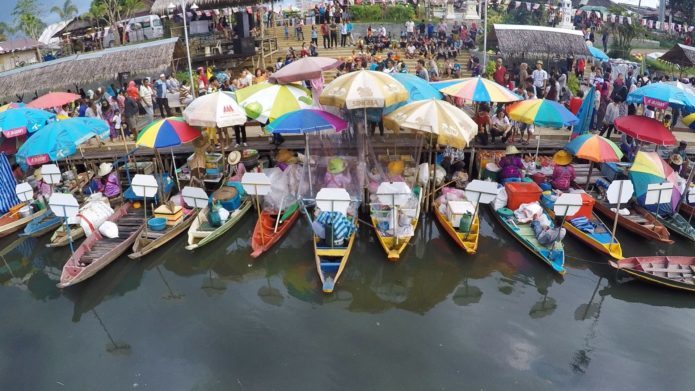 Khlong Hae floating market, Hat Yai, Thailand.