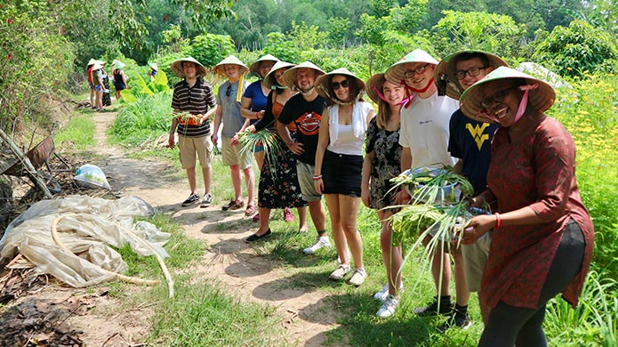Experience an immersive cultural orientation when you Teach English in Vietnam.